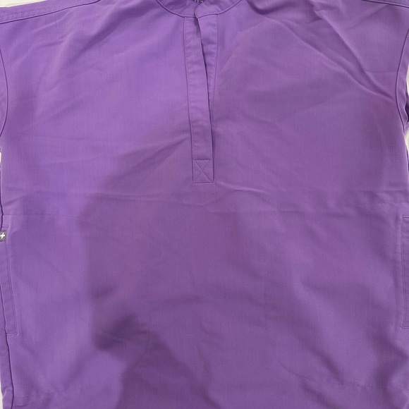 Figs lilac dawn Rafaela top and Yola bottoms - Picture 3 of 7